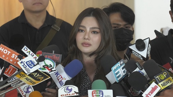 ดิว อริสรา รู้สึกปลดล็อกตัวเอง เข้าให้ปากคำฐานะพยานคดีเว็บพนัน   (มีคลิป) 