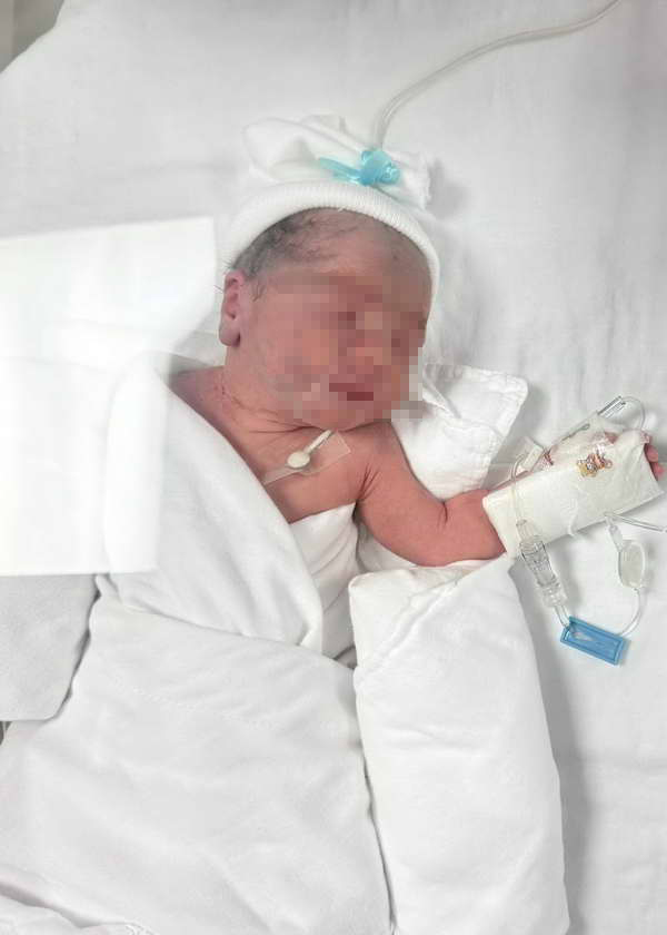 ครูเต้ย อภิวัฒน์ เปิดตัวลูกชาย น้องเติมเต็ม คลอดก่อนกำหนด ต้องเข้าตู้อบชั่วคราว ครูเต้ย อภิวัฒน์ เปิดตัวลูกชาย น้องเติมเต็ม คลอดก่อนกำหนด ต้องเข้าตู้อบชั่วคราว