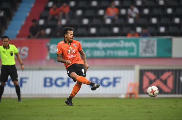 'เชียงราย' ได้ประตูต้น-ท้ายเกมบดเอาชนะ 'เทโร' 2-0 