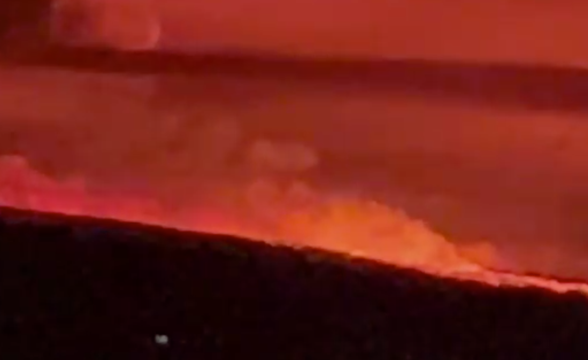 ภูเขาไฟใหญ่สุดในโลกปะทุ! หวั่นมลพิษปกคลุมฮาวาย 