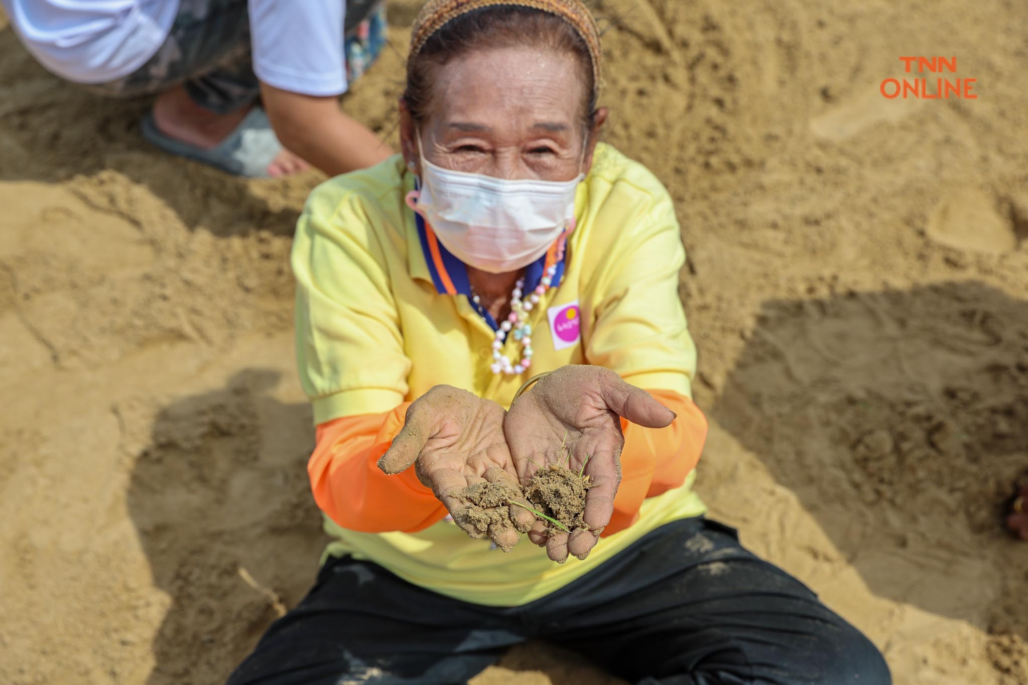 ปชช.เก็บพันธ์ุข้าวเป็นศิริมงคล เนื่องในพระราชพิธีจรดพระนังคัลแรกนาขวัญ