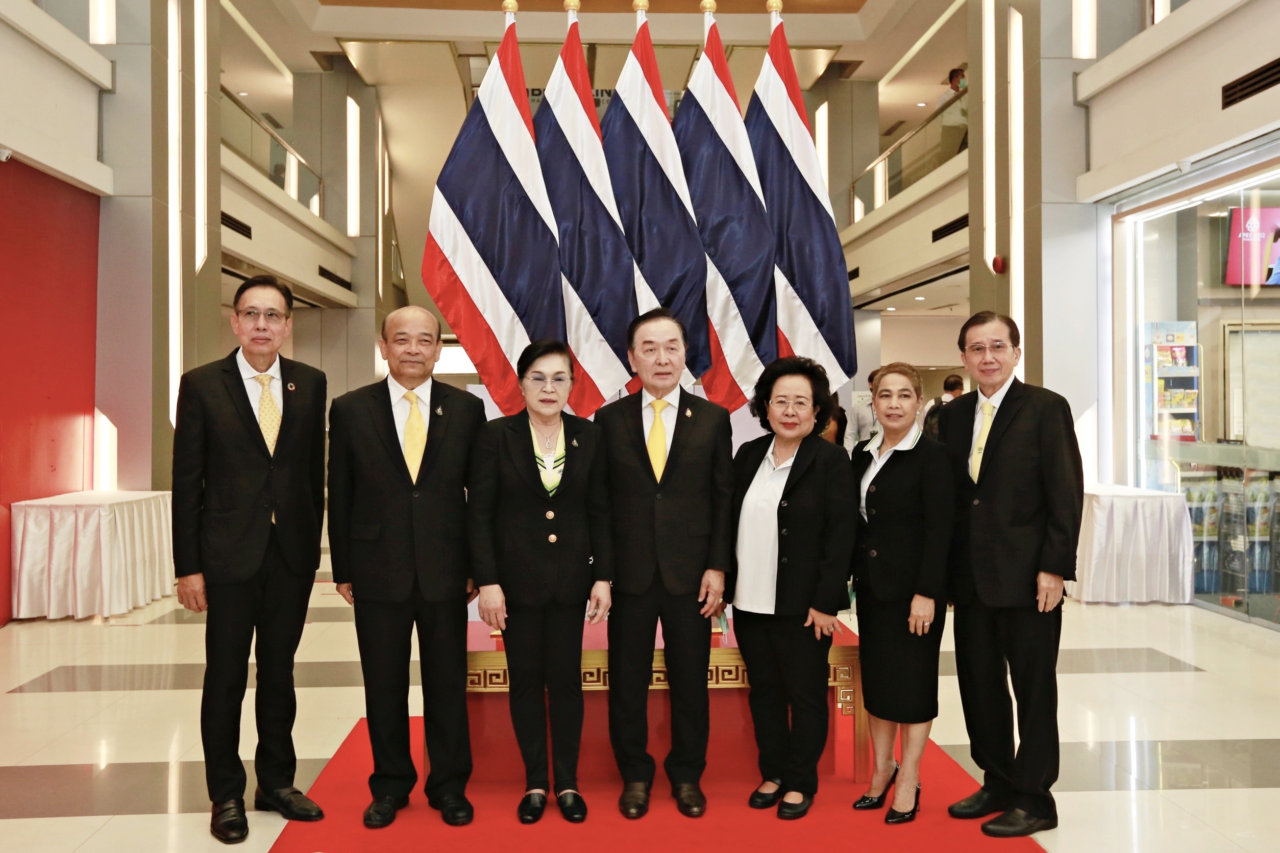 เครือ CP-CPF ทั่วไทย ร่วมใจเคารพธงชาติ “วันพระราชทานธงชาติไทย” ครบรอบ 105 ปี เครือ CP-CPF ทั่วไทย ร่วมใจเคารพธงชาติ “วันพระราชทานธงชาติไทย” ครบรอบ 105 ปี