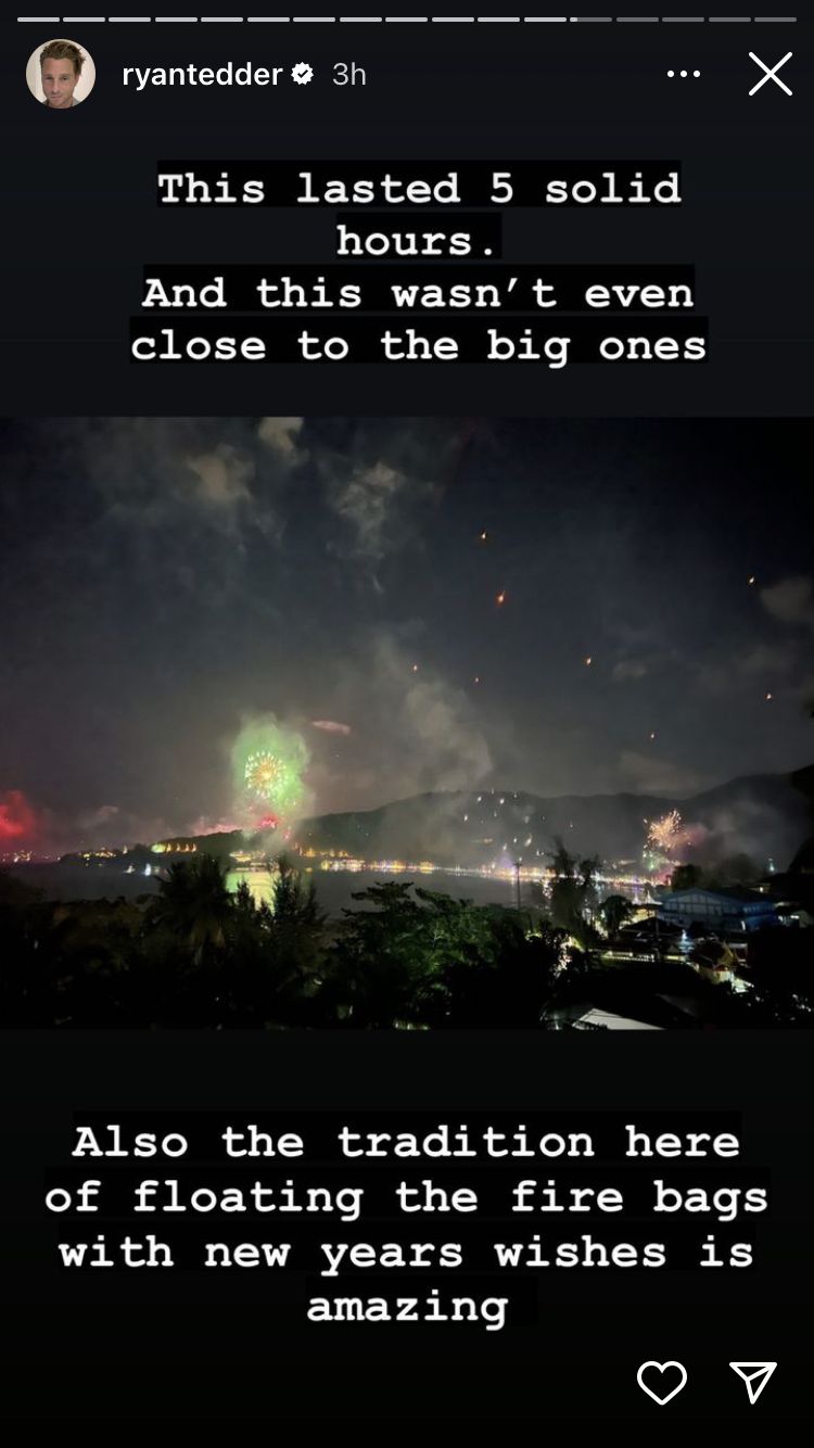 สองทุ่มยันตีหนึ่ง!! 'ไรอัน เท็ดเดอร์' จากวง OneRepublic สุดทึ่งไทยจุดพลุปีใหม่5ชั่วโมงติด