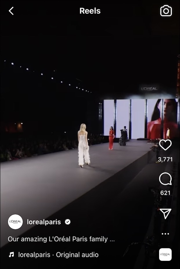 เดินสับบนรันเวย์โลก!! ‘ใหม่ ดาวิกา’ เดินแบบประชันดารานางแบบโลกที่ปารีส