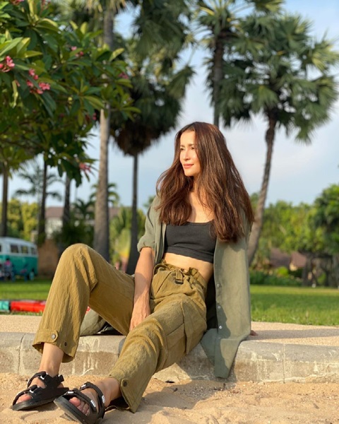 สองนางเอก คนบันเทิง ตบเท้าเข้ารับวัคซีน ป้องกันโควิด-19