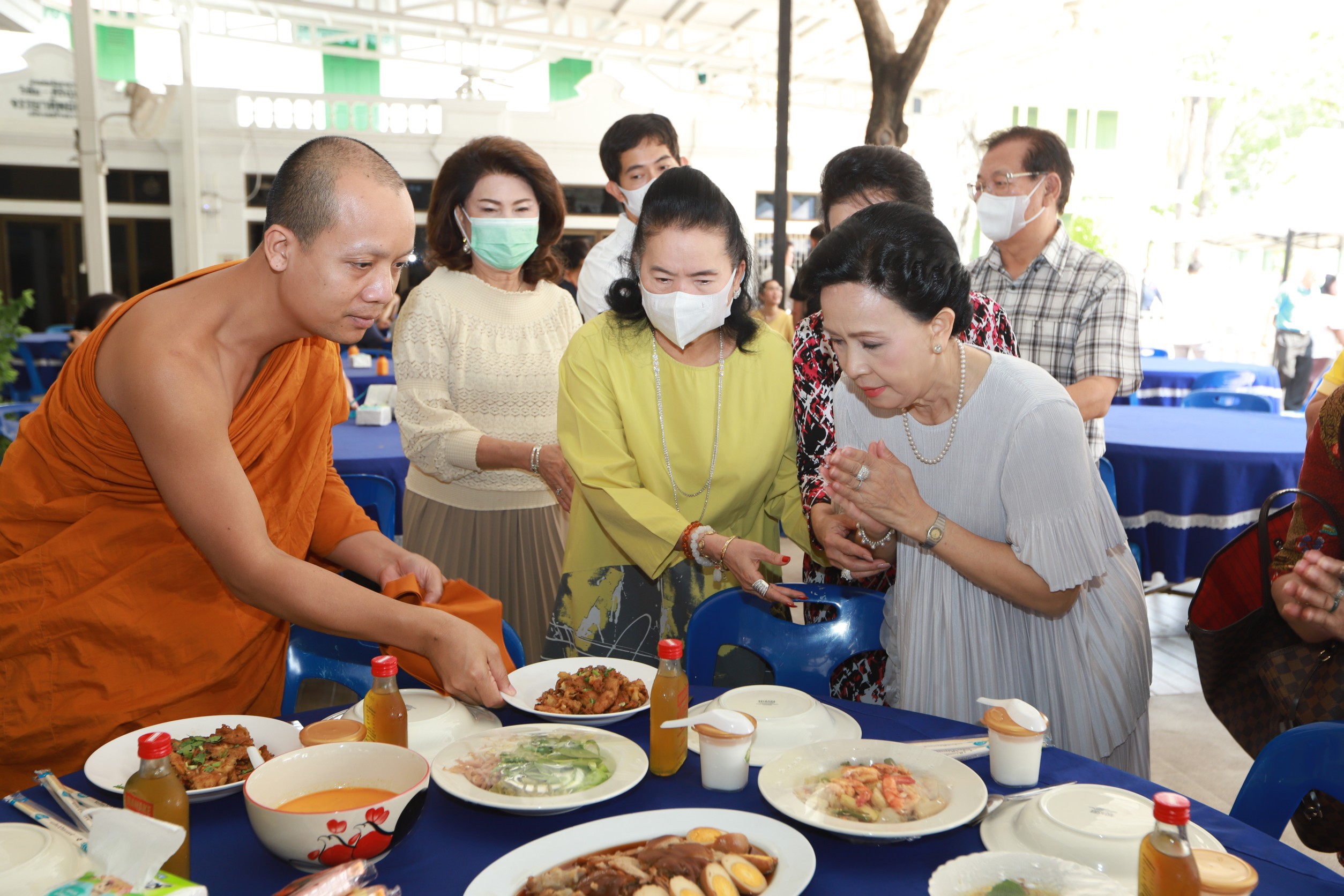 ครบรอบ 1 ปี การจากไป อาต้อย ลูกหลานพร้อมหน้า ทำบุญอุทิศส่วนกุศล