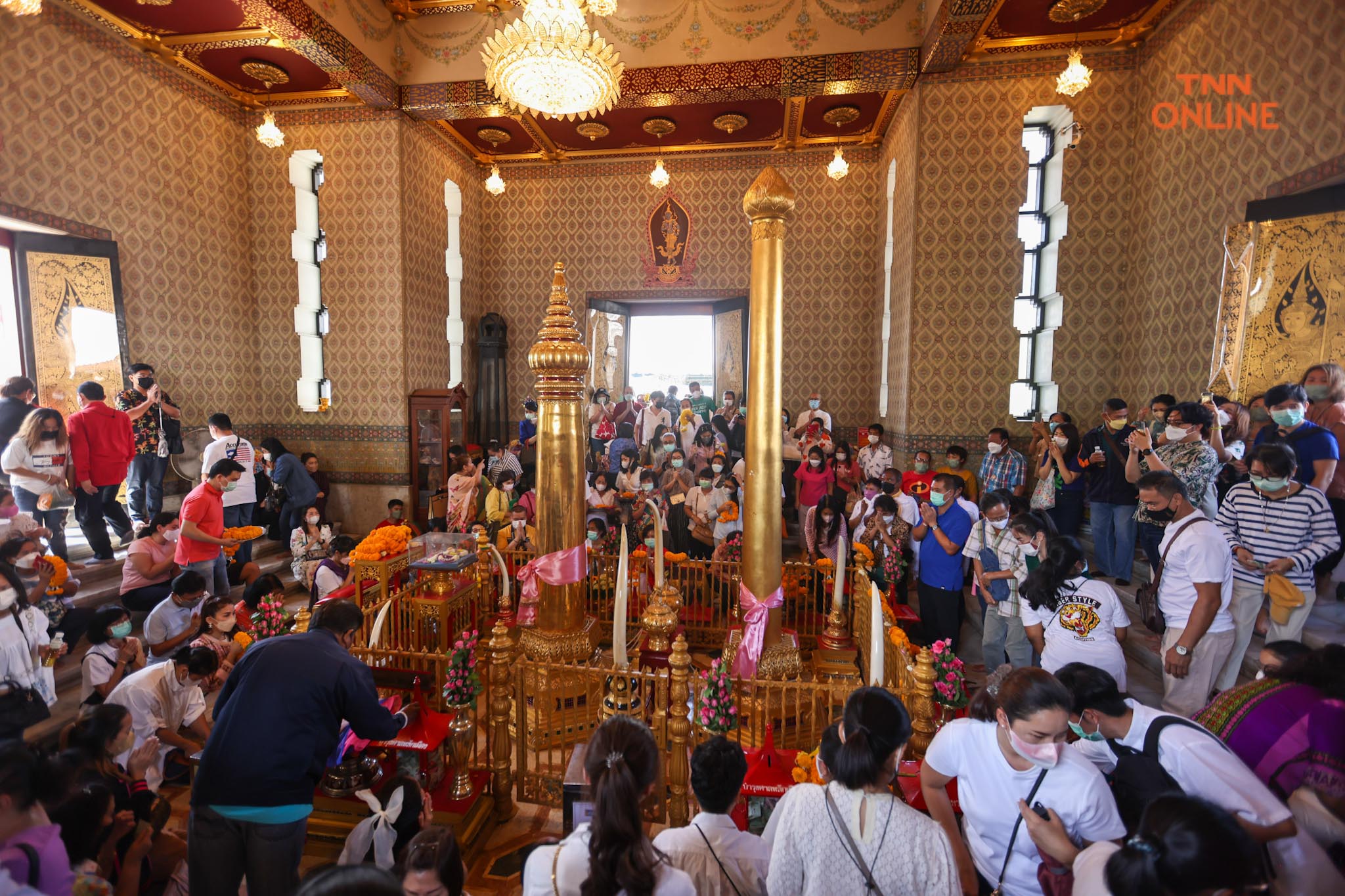 เนืองแน่น ประชาชนแห่ขอพรศาลหลักเมืองวันขึ้นปีใหม่ เนืองแน่น ประชาชนแห่ขอพรศาลหลักเมืองวันขึ้นปีใหม่