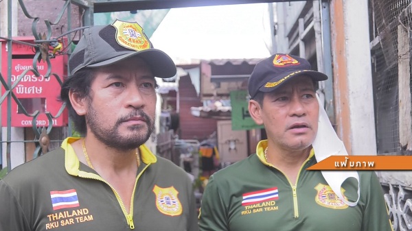 “ไทด์ - ท็อป” ลงพื้นที่ จ.อ่างทอง ควักเงินส่วนตัว 4 แสนช่วยน้ำท่วม (มีคลิป) “ไทด์ - ท็อป” ลงพื้นที่ จ.อ่างทอง ควักเงินส่วนตัว 4 แสนช่วยน้ำท่วม (มีคลิป)