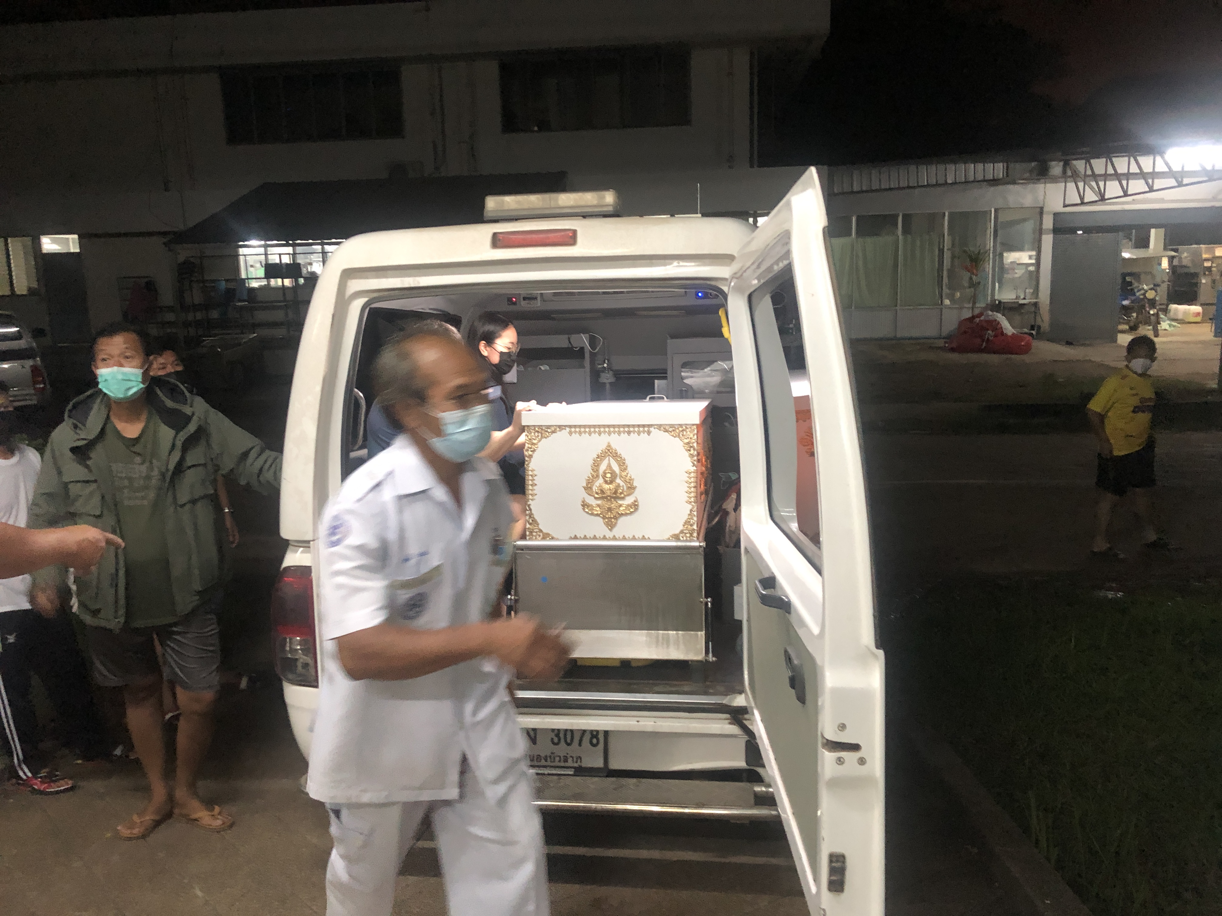 รับร่าง พรศักดิ์ ส่องแสง กลับบ้าน 