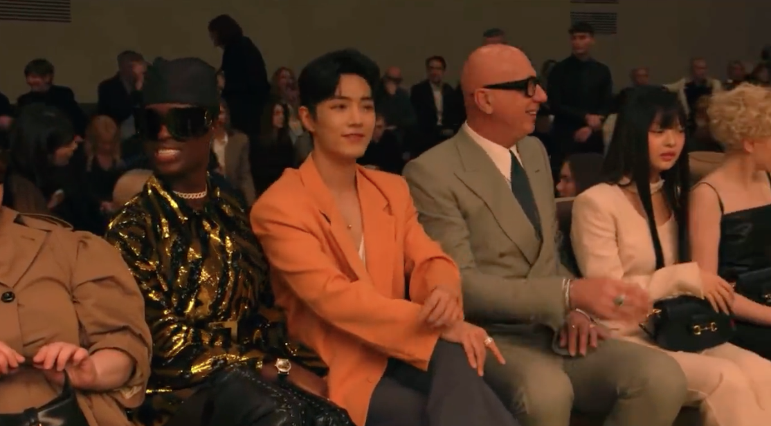 'เซียวจ้าน' 2 ลุค!! หล่อคูลดูคิวต์ใจเหลว บุก 2 แฟชั่นโชว์ในวันเดียวที่มิลาน 'เซียวจ้าน' 2 ลุค!! หล่อคูลดูคิวต์ใจเหลว บุก 2 แฟชั่นโชว์ในวันเดียวที่มิลาน