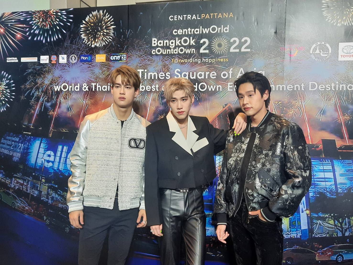 คำอวยพรจาก 3 หนุ่มสุดฮอต!! ไอซ์-พีพี-บิวกิ้น ร่วมเคานต์ดาวน์ปีใหม่ 2022