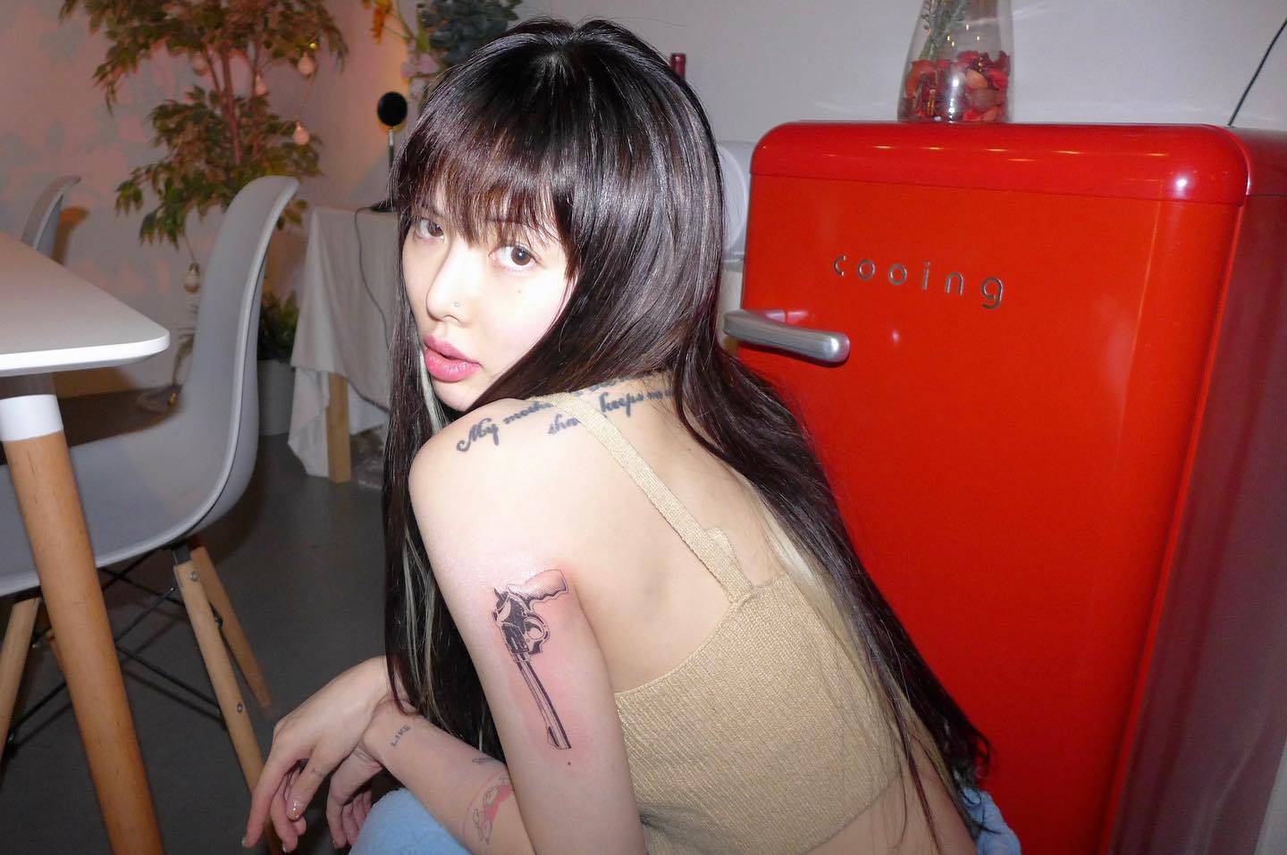 ฮยอนอา มีไข้เล็กน้อยก่อนตัดสินใจตรวจหาโควิด-19 ซึ่งผลออกมาเป็นบวก