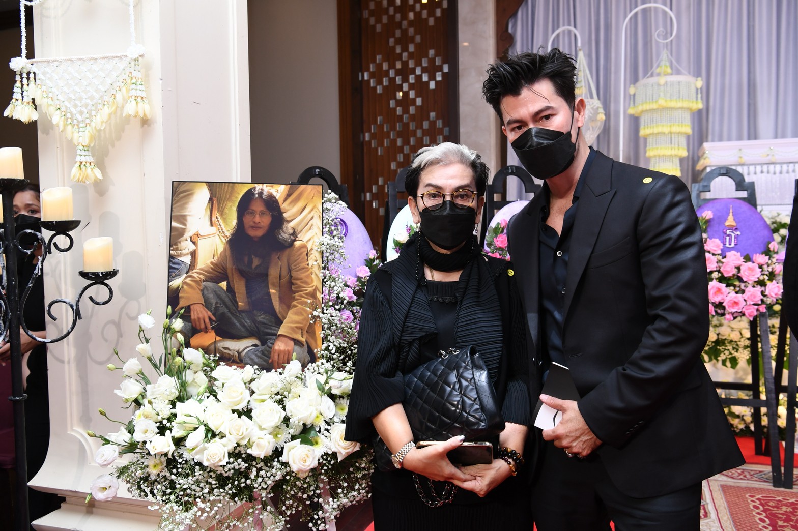 บรรยากาศพิธีสวดอภิธรรม หม่อมหลวงพันธุ์เทวนพ เทวกุล คืนที่สอง บรรยากาศพิธีสวดอภิธรรม หม่อมหลวงพันธุ์เทวนพ เทวกุล คืนที่สอง