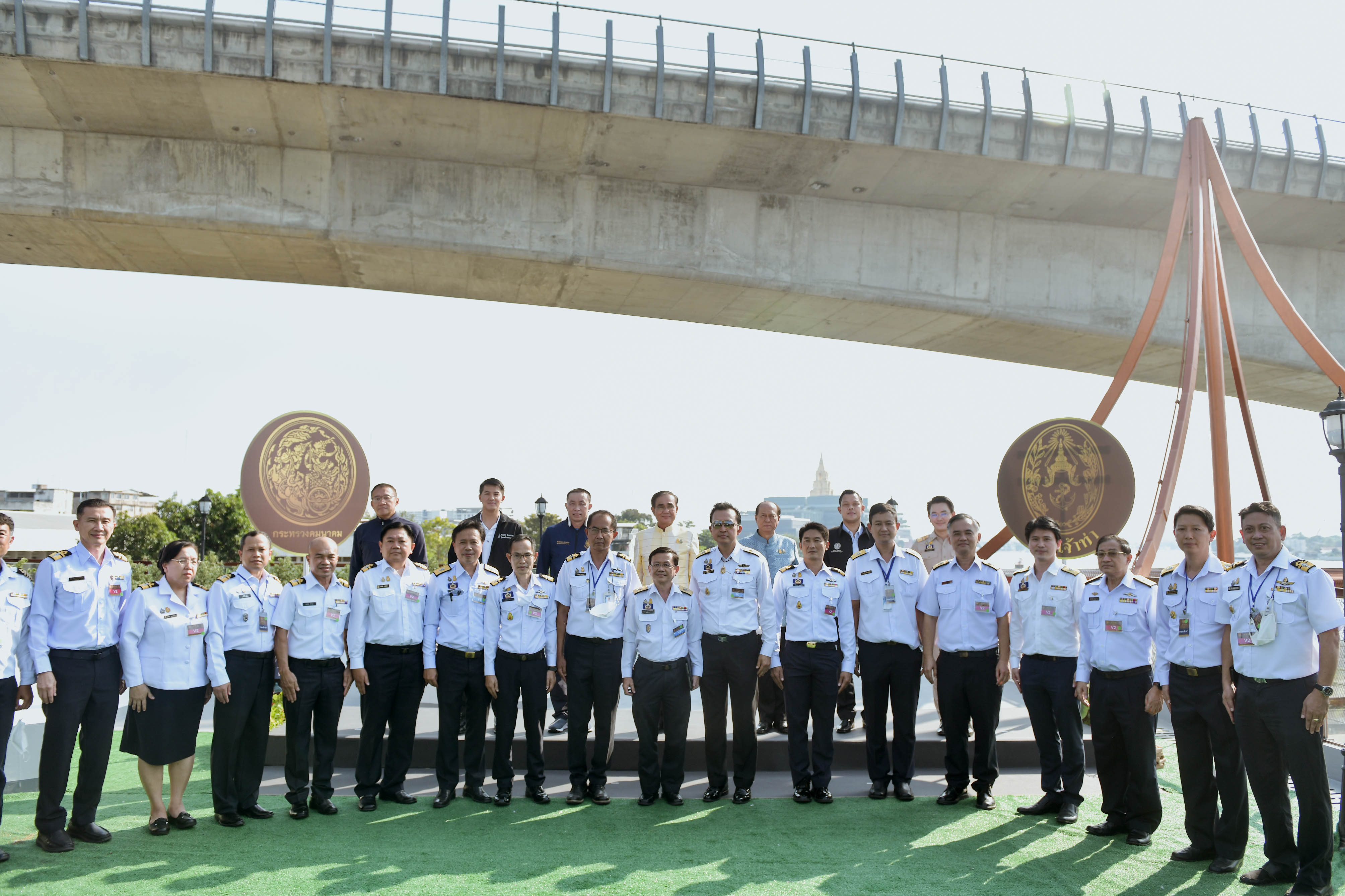 ของขวัญปีใหม่ 2566 เปิด ท่าเรือราชินี-บางโพ เชื่อมโยงระบบขนส่งล้อ-ราง-เรือ  