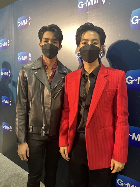 เอิร์ท-มิกซ์ คลั่งรัก ทุ่ม 250,000 สร้างบ้านให้น้องแมว เอิร์ท-มิกซ์ คลั่งรัก ทุ่ม 250,000 สร้างบ้านให้น้องแมว