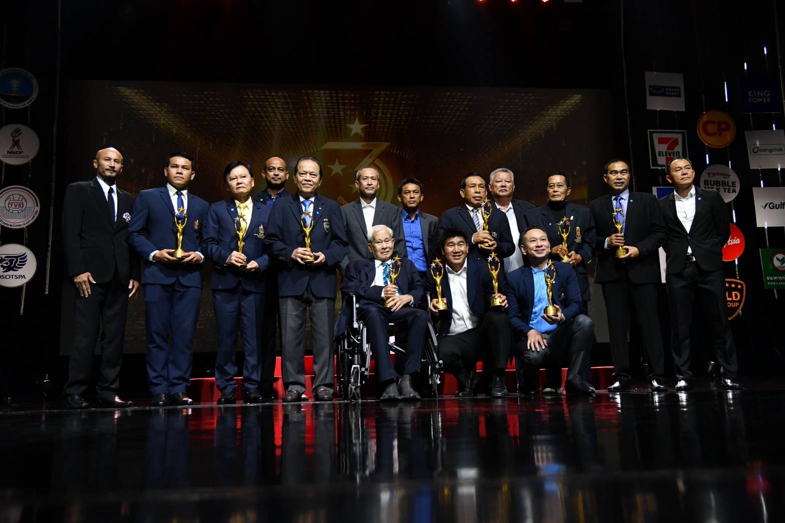 มาดามแป้งคว้าผจก.ทีมยอดเยี่ยม! เช็กรางวัลคนกีฬา3 ทศวรรษ ได้ที่นี่