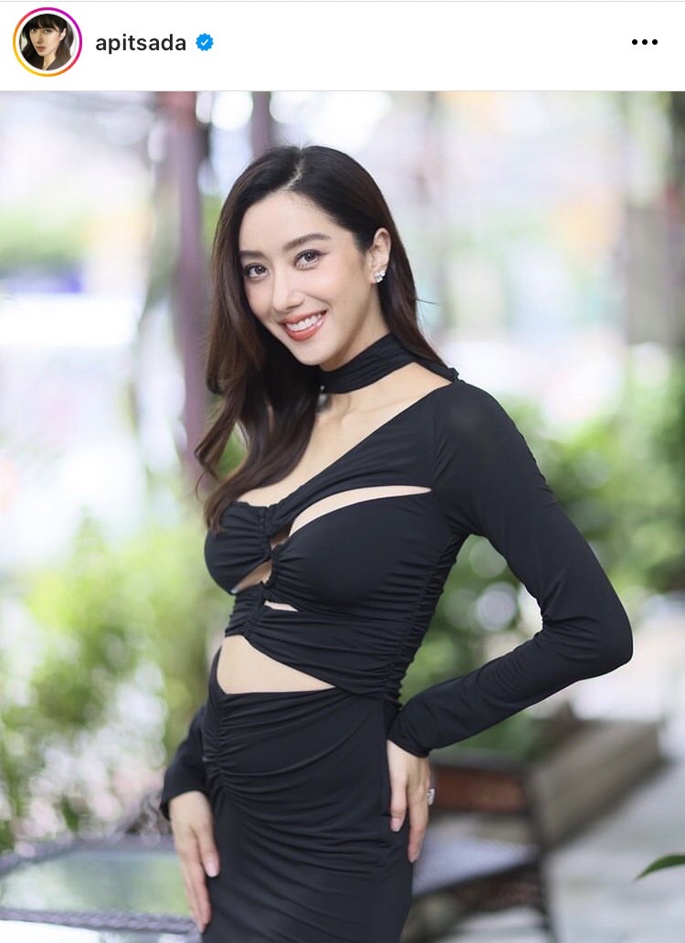 ไอซ์ อภิษฎา คุณแม่สุดแซ่บใส่บิกีนี่โชว์เซ็กซี่เบา ๆ อวดครรภ์ 21 สัปดาห์ 