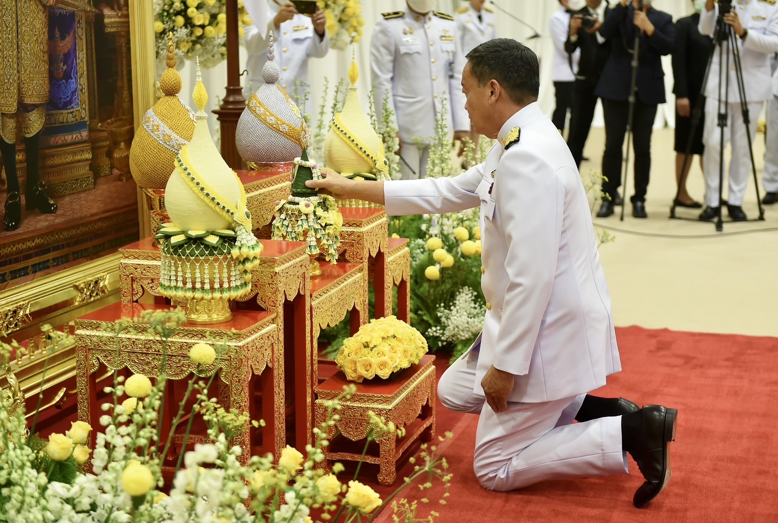 โปรดเกล้าฯ แต่งตั้ง เศรษฐา ทวีสิน ดำรงตำแหน่งนายกรัฐมนตรี คนที่ 30 โปรดเกล้าฯ แต่งตั้ง เศรษฐา ทวีสิน ดำรงตำแหน่งนายกรัฐมนตรี คนที่ 30