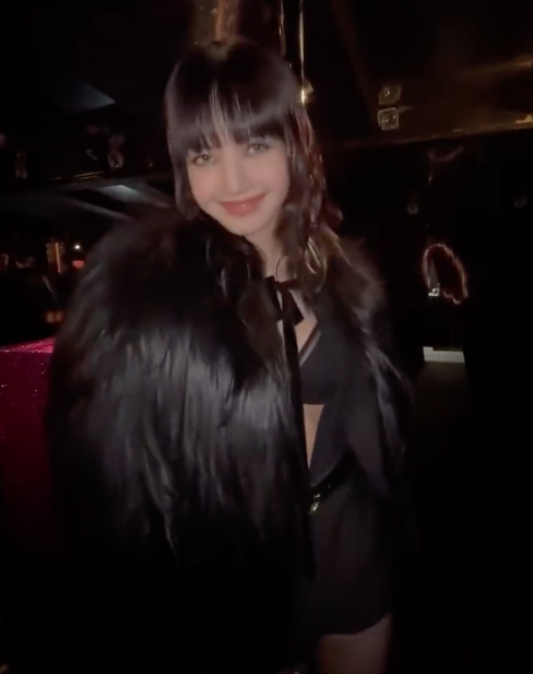 แซ่บยกกำลัง!! ‘ลิซ่า - พีพี’ อวดลุคเท่ห์เซ็กซี่ ร่วมชมแฟชั่นโชว์ CELINE ที่ปารีส แซ่บยกกำลัง!! ‘ลิซ่า - พีพี’ อวดลุคเท่ห์เซ็กซี่ ร่วมชมแฟชั่นโชว์ CELINE ที่ปารีส