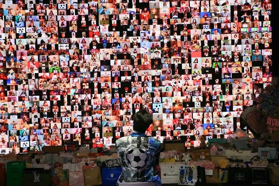 แฟนทั่วโลกสุดฟิน กลัฟ จัดเต็มคอนเสิร์ตออนไลน์ แฟนทั่วโลกสุดฟิน กลัฟ จัดเต็มคอนเสิร์ตออนไลน์