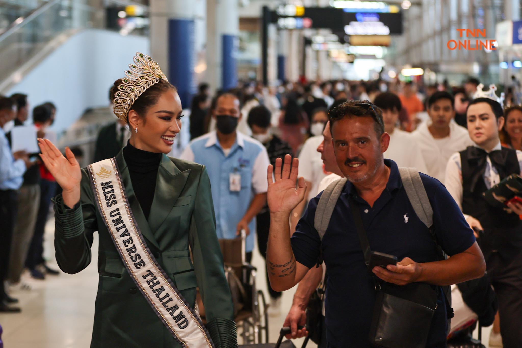 แอนนา เสือ ถึงไทย แฟนคลับแห่ต้อนรับแน่นสุวรรณภูมิ