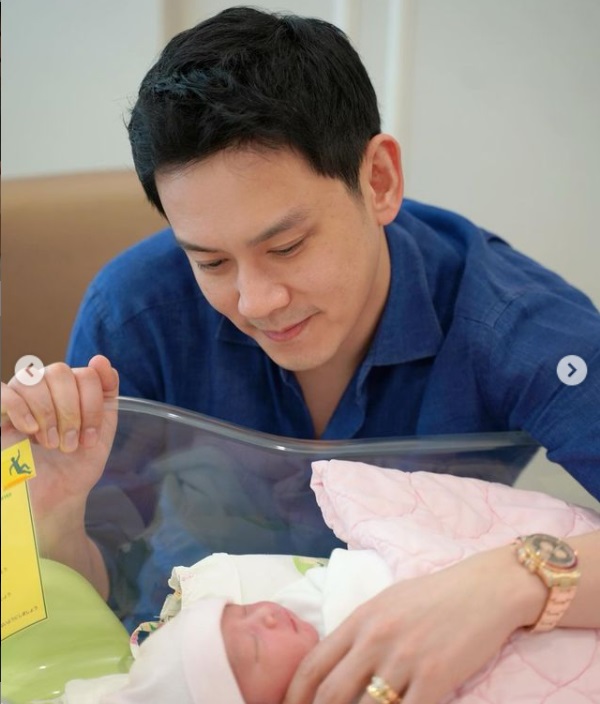 ฟลุค เกริกพล แจ้งข่าวติดโควิด พร้อมบอก เพิ่งเข้าใจ คำว่า 'คิดถึง ใจจะขาด' ฟลุค เกริกพล แจ้งข่าวติดโควิด พร้อมบอก เพิ่งเข้าใจ คำว่า 'คิดถึง ใจจะขาด'