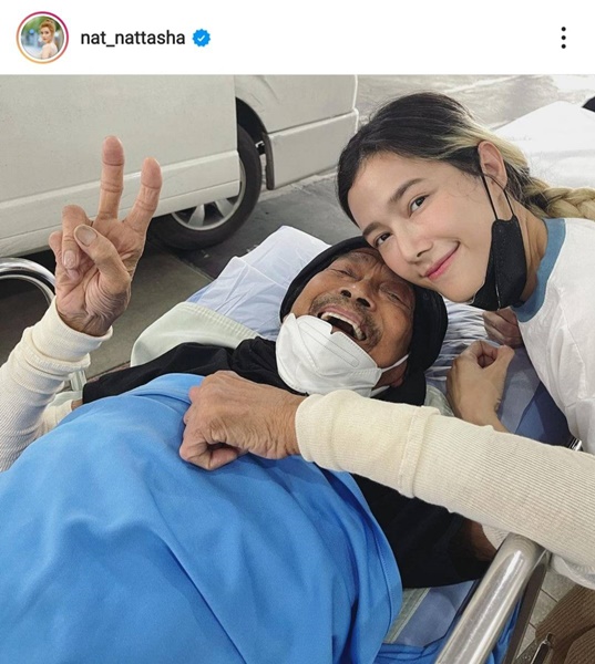 แนท ณัฐชา เผย คุณพ่อแหลม มอริสัน อาการดีขึ้น ตอบสนอง ลืมตาได้แล้ว แนท ณัฐชา เผย คุณพ่อแหลม มอริสัน อาการดีขึ้น ตอบสนอง ลืมตาได้แล้ว