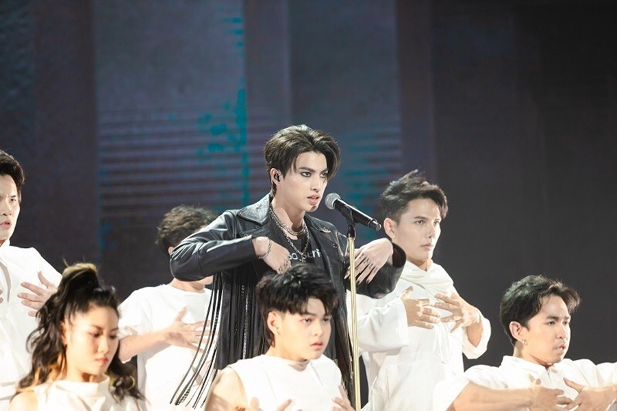 แฟนทั่วโลกสุดฟิน กลัฟ จัดเต็มคอนเสิร์ตออนไลน์ แฟนทั่วโลกสุดฟิน กลัฟ จัดเต็มคอนเสิร์ตออนไลน์