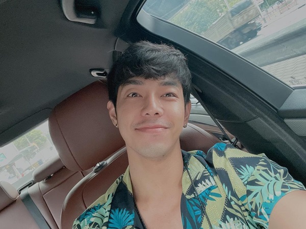 อาร์ต พศุตม์ แจงคู่กรณีมาตามหมายเรียก พร้อมเจรจา อาร์ต พศุตม์ แจงคู่กรณีมาตามหมายเรียก พร้อมเจรจา