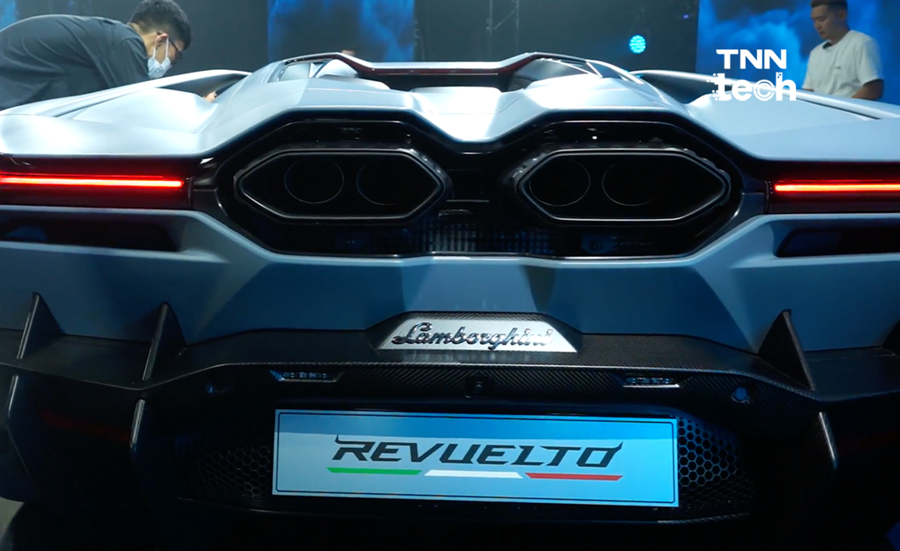 เปิดตัว Lamborghini Revuelto ปลั๊กอินไฮบริดรุ่นแรกของแบรนด์ คิวจองในไทยรอไปถึงปีหน้าแล้ว ราคา 47.5 ล้านบาทมีทอน เปิดตัว Lamborghini Revuelto ปลั๊กอินไฮบริดรุ่นแรกของแบรนด์ คิวจองในไทยรอไปถึงปีหน้าแล้ว ราคา 47.5 ล้านบาทมีทอน