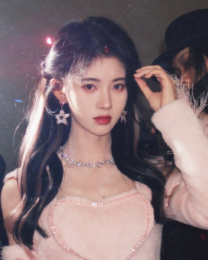หนุ่มไทยใจละลาย!! ‘จวีจิ้งอี’ นางเอกจีน ‘ตำนานรักนางพญางูขาว’ ลัดฟ้าเที่ยวไทย