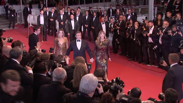 ภรรยาฟ้องหย่า!! ‘ซิลเวสเตอร์ สตอลโลน’ ไม่กี่วันหลังสักภาพสุนัขทับหน้าฝ่ายหญิงที่ต้นแขน ภรรยาฟ้องหย่า!! ‘ซิลเวสเตอร์ สตอลโลน’ ไม่กี่วันหลังสักภาพสุนัขทับหน้าฝ่ายหญิงที่ต้นแขน