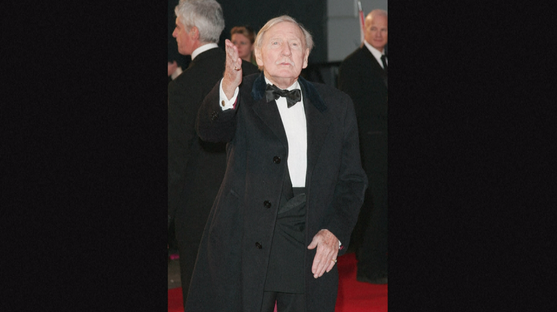 อาลัย 'Leslie Phillips’!! ผู้ให้เสียง ‘หมวกคัดสรร’ หนัง Harry Potter ลาโลก วัย 98 ปี