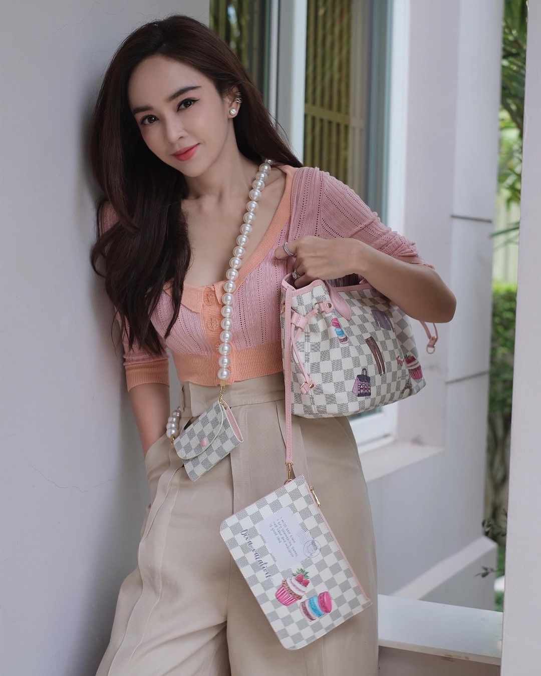 เป้ย ปานวาด กักตัว หลังทานข้าวกับยูทูปเบอร์ติดเชื้อโควิด-19  