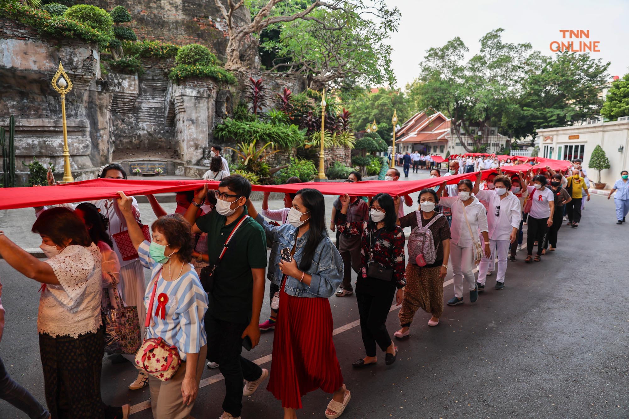 “ห่มผ้าแดงภูเขาทอง” ปชช.ร่วมพิธีเสริมสิริมงคล “ห่มผ้าแดงภูเขาทอง” ปชช.ร่วมพิธีเสริมสิริมงคล