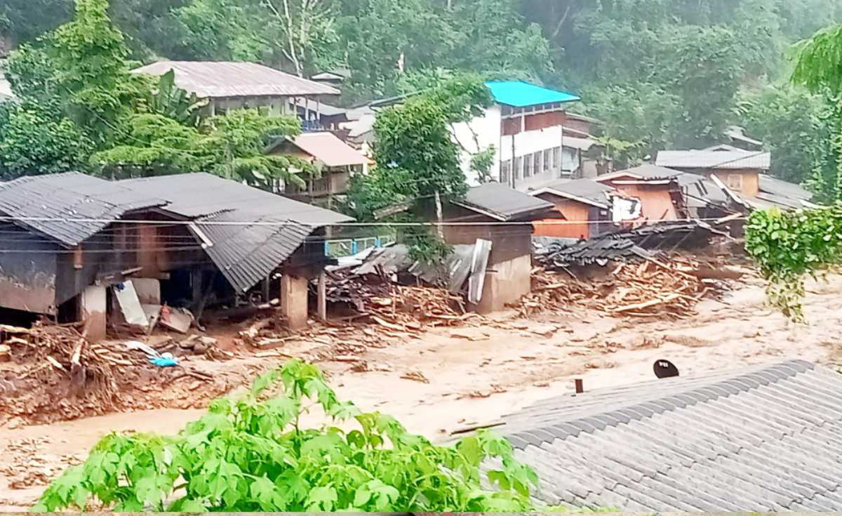 น้ำป่าทะลักแม่ฮ่องสอน ชาวบ้านขุนยวมขาดแคลนอาหาร-น้ำดื่ม น้ำป่าทะลักแม่ฮ่องสอน ชาวบ้านขุนยวมขาดแคลนอาหาร-น้ำดื่ม