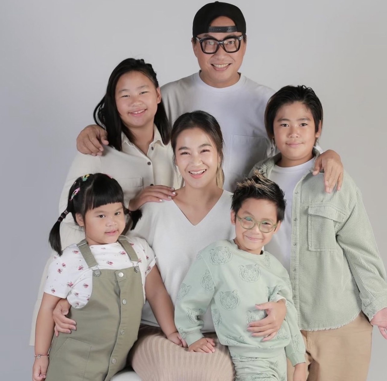 จูน กษมา ภรรยา เปิ้ล นาคร แจ้งติดโควิด-19 สามี-ลูกๆ กักตัว จูน กษมา ภรรยา เปิ้ล นาคร แจ้งติดโควิด-19 สามี-ลูกๆ กักตัว