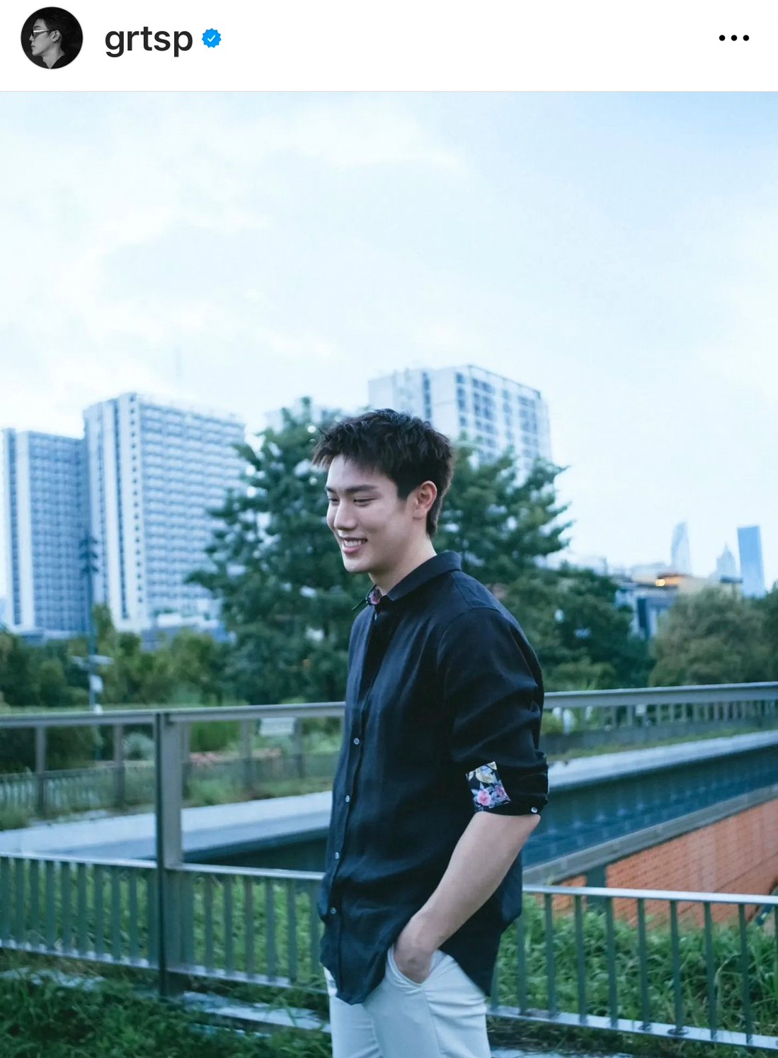 เกรท สพล แฮปปี้เซ็นสัญญาต้นสังกัดใหม่ ถามแฟนๆ แก่เกินจะเล่นซีรีส์วายหรือยัง?