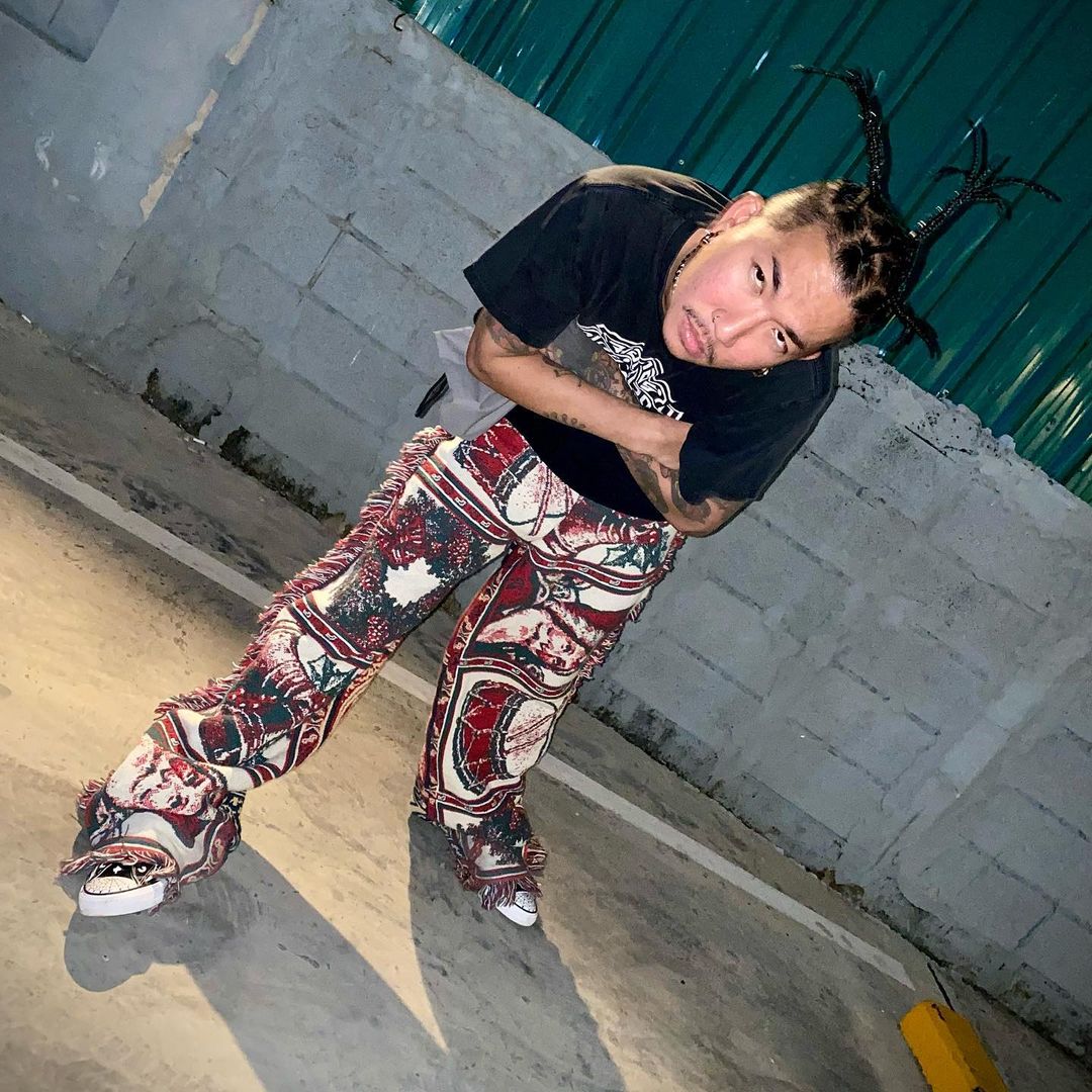 แจ๊ส ชวนชื่น ถูกลูกค้าสาวลวนลามหน้าเวที ชาวเน็ตเดือด! ไม่ให้เกียรติศิลปิน