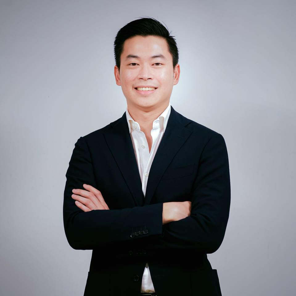 โฮโซนิกม์ ธนะภูมิกุล คือใคร? เปิดวาร์ปว่าที่เจ้าบ่าว วุ้นเส้น วิริฒิพา โปรไฟล์ไม่ธรรมดา