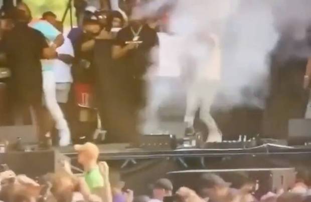 หวิดตาบอด!! แร็ปเปอร์ ‘Lil Durk’ พลุไฟพุ่งใส่หน้ากลางโชว์ Lollapalooza
