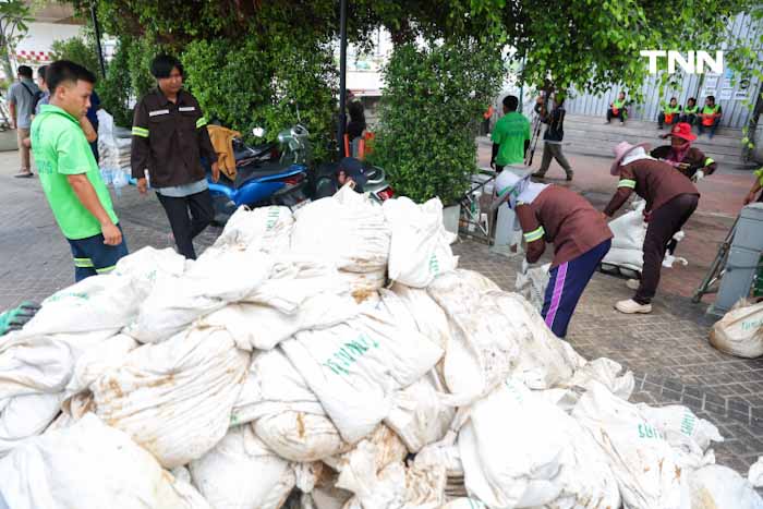 ”ชัชชาติ“ ลงเรือตรวจแนวคันกันน้ำ เตรียมรองรับน้ำเหนือลงมาถึงพื้นที่ กทม. ”ชัชชาติ“ ลงเรือตรวจแนวคันกันน้ำ เตรียมรองรับน้ำเหนือลงมาถึงพื้นที่ กทม.