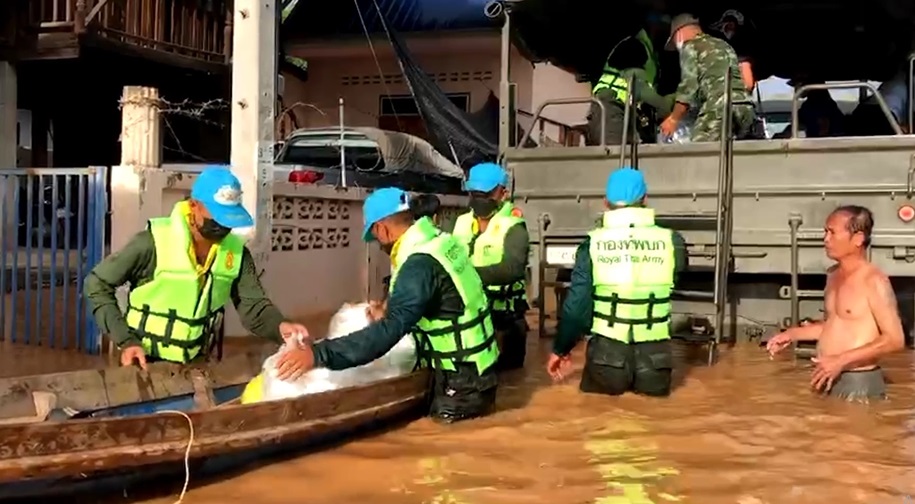 น้ำท่วมหล่มสักยังหนัก! มวลน้ำเทือกเขาสมทบอีกระลอกหนักสุดในรอบ 15 ปี น้ำท่วมหล่มสักยังหนัก! มวลน้ำเทือกเขาสมทบอีกระลอกหนักสุดในรอบ 15 ปี