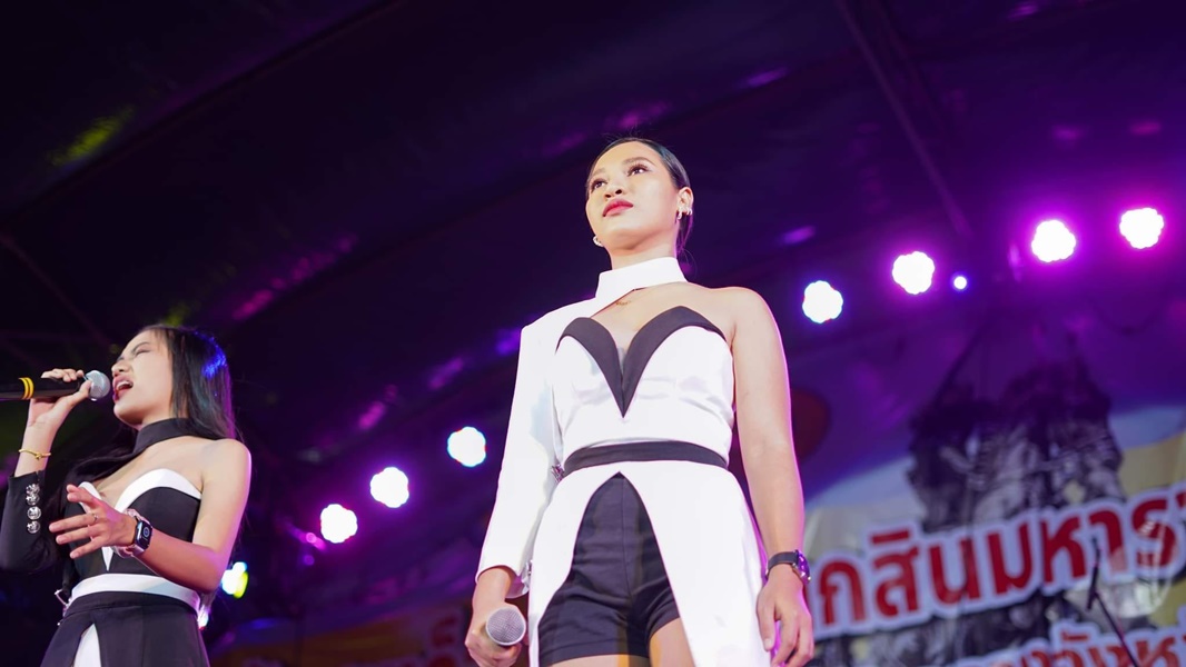 เปิดใจ พร จันทพร หลังถูกเข้าใจผิด คิดว่าลาวงการ... เปิดใจ พร จันทพร หลังถูกเข้าใจผิด คิดว่าลาวงการ...