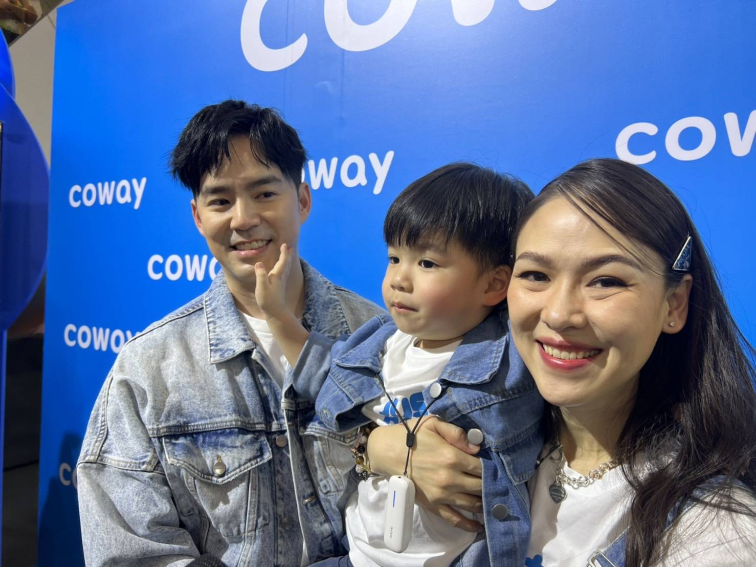 บีม-ออย อัปเดต น้องพีร์-น้องธีร์ เตรียมพร้อมเข้าโรงเรียน