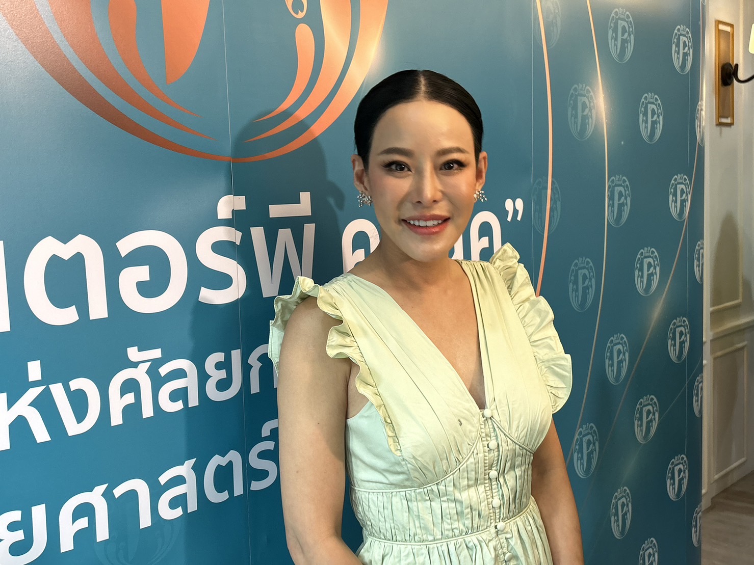 เดินหน้าต่อเรื่องคดี หนิง ปณิตา ยังอยู่บ้านหลังเดียวกับ จิน