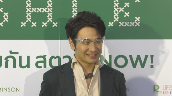 “แสตมป์ อภิวัชร์” กับทรงผมที่ไม่เคยเปลี่ยน (มีคลิป)   