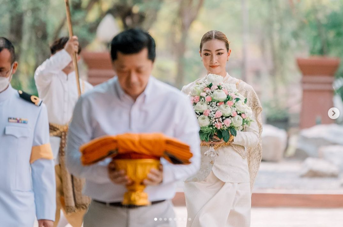 แพนเค้ก ร่วมพิธีบรรพชาสามเณร ปลูกปัญญาธรรม ปี 9 (มีคลิป)