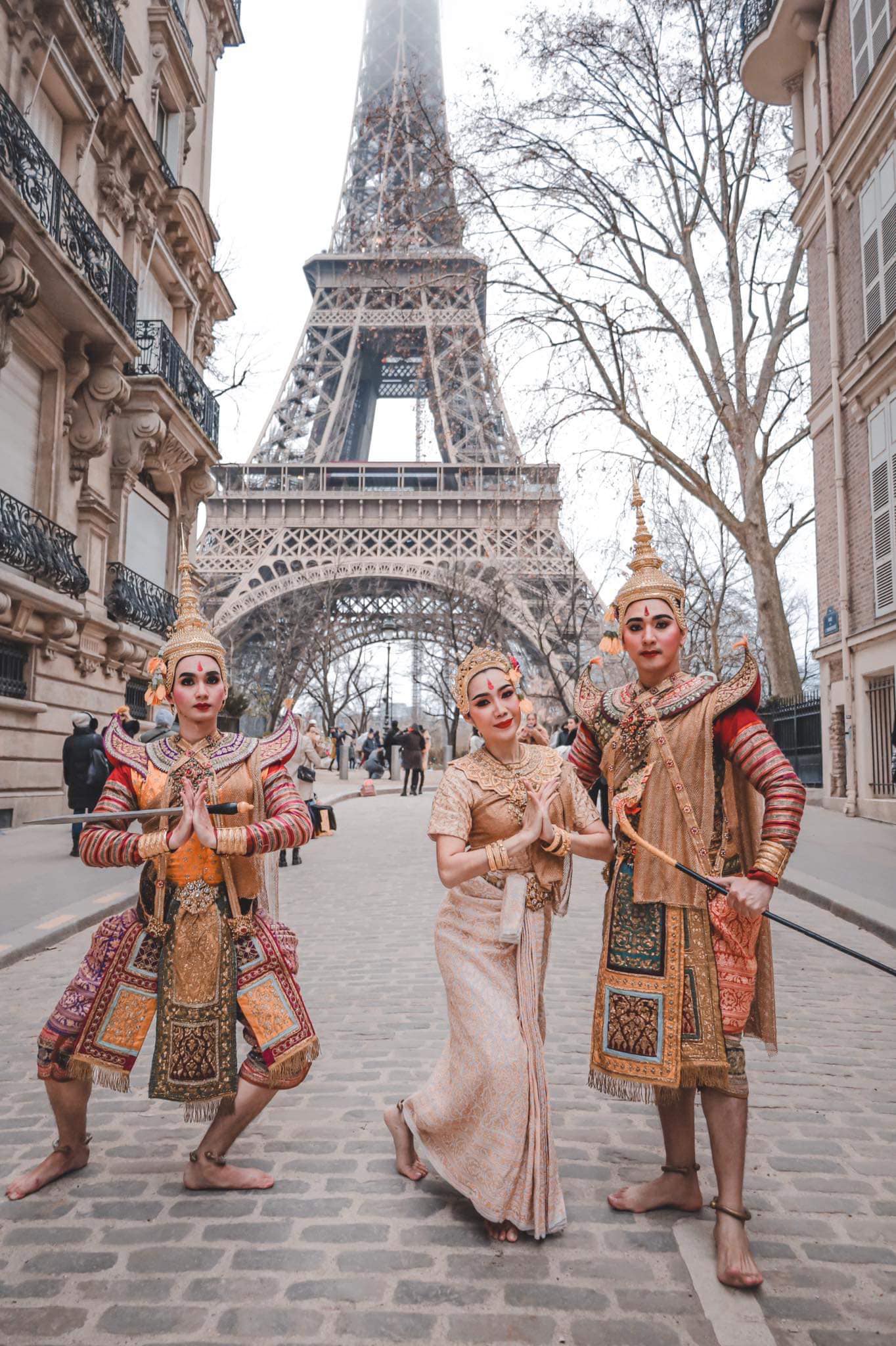 ต๊าซมาก! ม.บูรพา ดังไกล แสดงโขนไทย ประกาศศักดากลางกรุงปารีส ฝรั่งเศส ต๊าซมาก! ม.บูรพา ดังไกล แสดงโขนไทย ประกาศศักดากลางกรุงปารีส ฝรั่งเศส