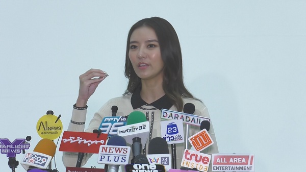 “แพรวา” มีรักใหม่หนุ่มนอกวงการ แต่ไม่ขอเปิดตัว   (มีคลิป)